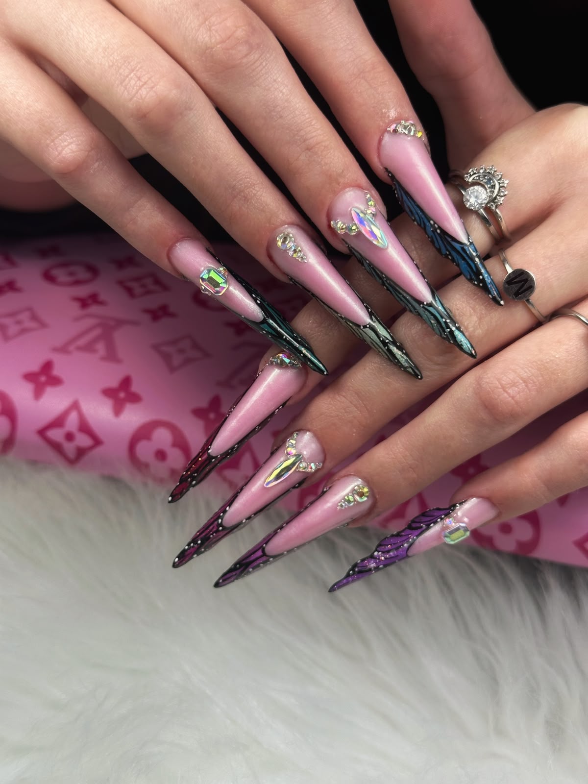 Nail art creativa realizzata da Marika Stano